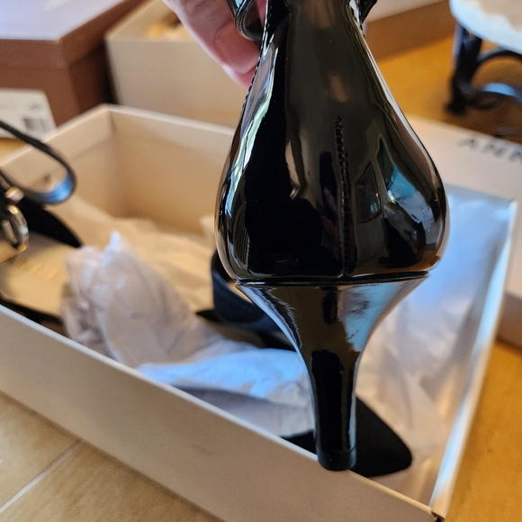 ANNE KLEIN sz 9 Black 1 inch heels - Picture 6 of 11
